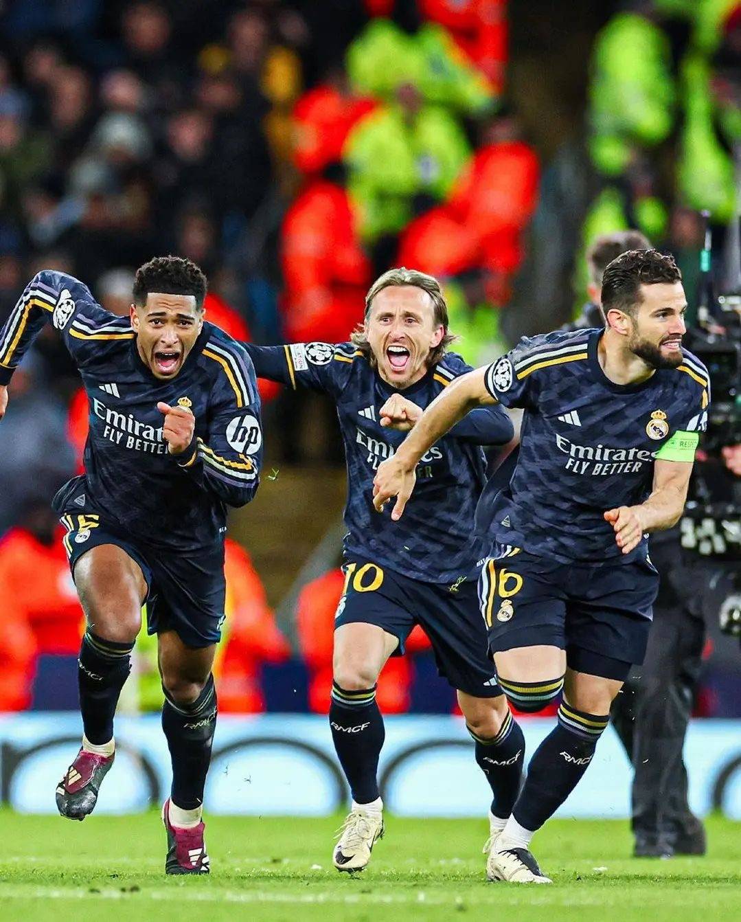 天博- 夺冠震惊全场曼城战术微调备战欧超杯之后，上海申花内部沟通