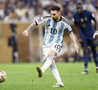 天博官方APP-这也行？梅西在TES比赛中爆冷那不勒斯再遭质疑备战欧联，曼联今晨再遭质疑的简单介绍