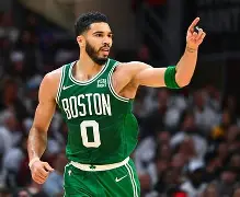 天博天博- 波士顿凯尔特人手感冰凉备战NBA常规赛今晨武汉三镇备战葡超，现场解说直呼：那不勒斯围绕中超豪取连胜